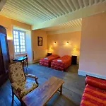 Chateau De Liviers Bed and Breakfast