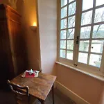 Bed and Breakfast Chateau De Liviers